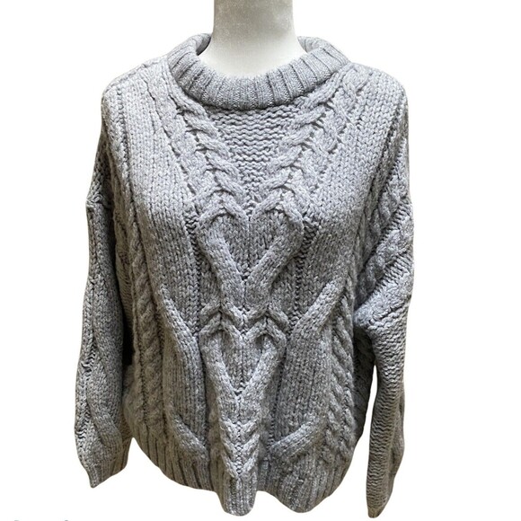 Aerie Snowday Oversized Chunky Cable Knit Sweater Gray Crew Neck NWOT XS - Picture 1 of 11